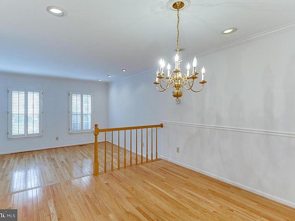 5th image of 6859 Williamsburg Pond Ct