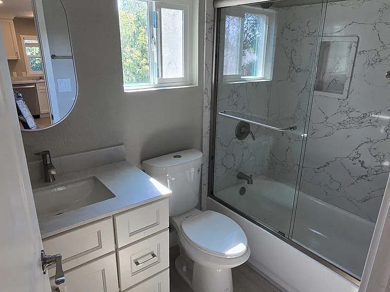 2209 D St — Photo 14