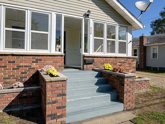 4th image of 330 Wentworth Ave