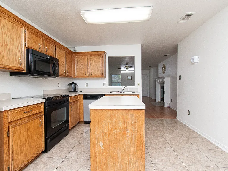 2907 Lantana Dr — Photo 6