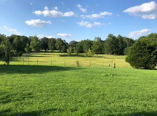 1301 Oaklawn Rd, Chapmansboro, TN 37035