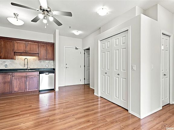 5th image of UNIT 209-302 Nelson ROAD