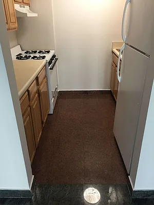 Rented by Metroline Realty | media 46