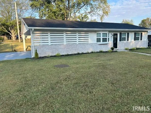 1311 S 2nd St, Boonville, IN 47601