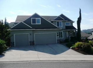 11037 SE Rimrock Dr, Happy Valley, OR 97086