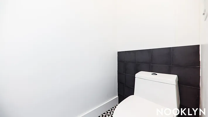 Rented by Nooklyn NYC LLC | media 41