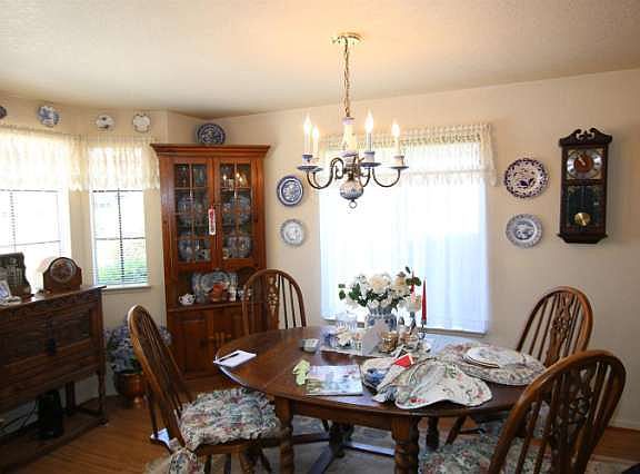 5th image of 1164 Paquita St