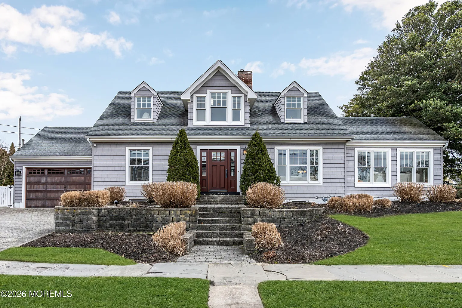 13 Beacon Boulevard photo 1