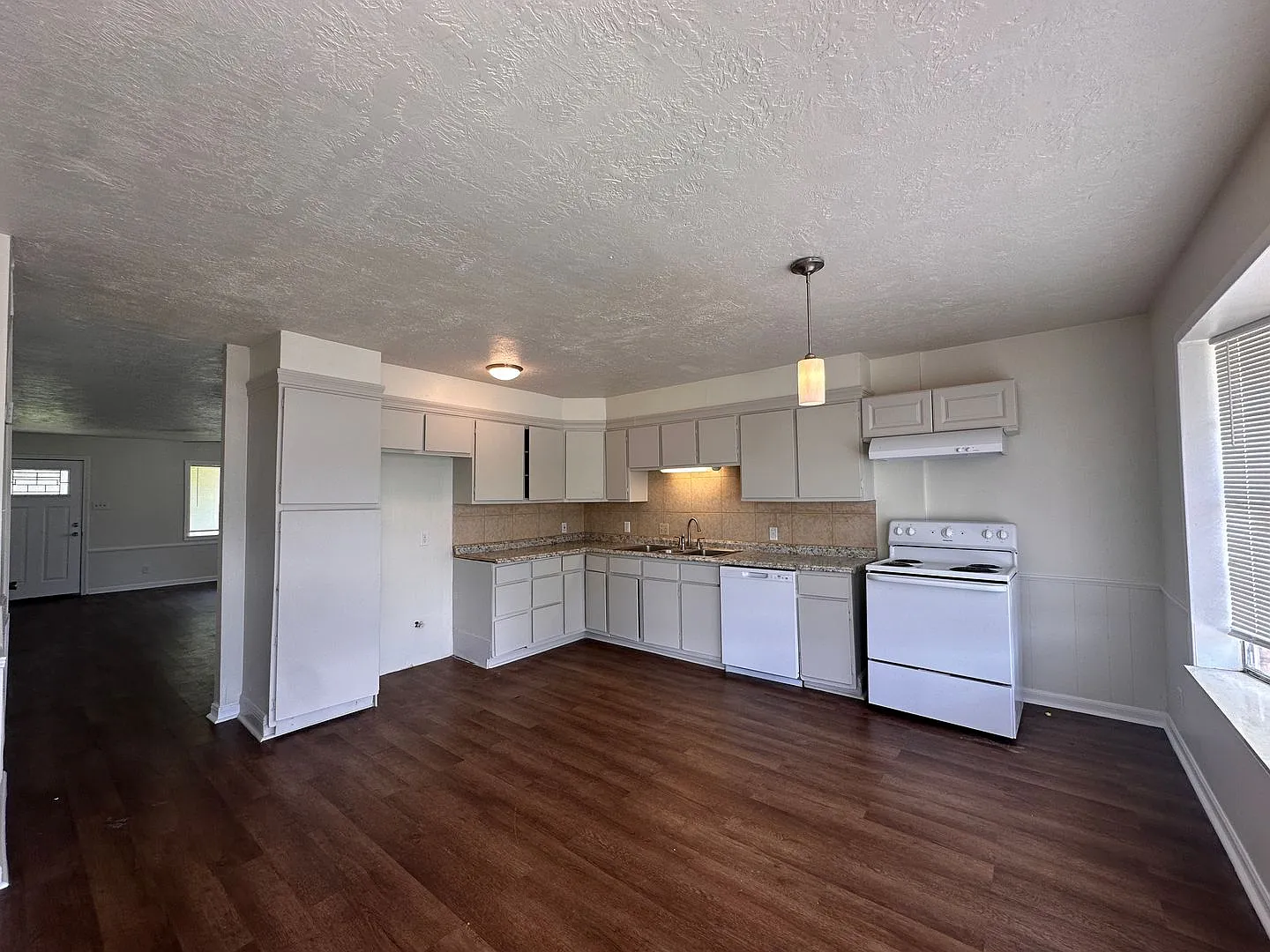Oak Park Townhome 2/1.5 — Photo 4