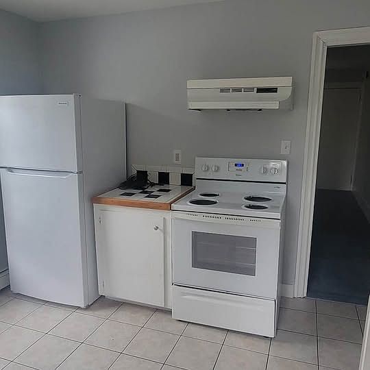 1st image of 7B Cottage St