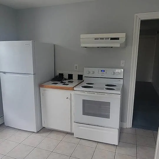 7B Cottage St