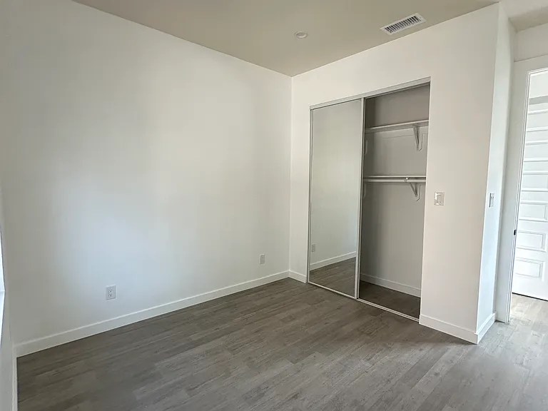 2612 Juliet St #1/2 — Photo 7