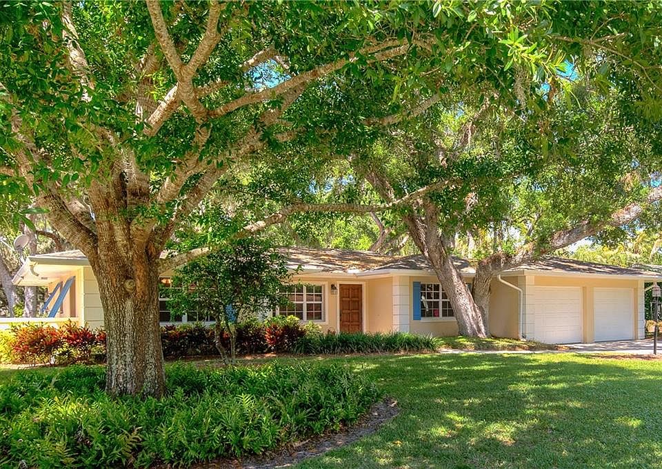 1st image of 3013 Golf View Dr