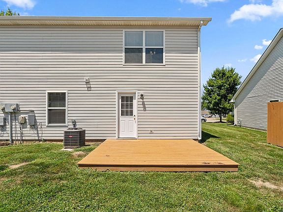 5th image of 2412-2414 Calder Ct