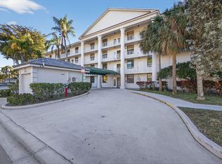 3716 Whitehall Dr APT 203, West Palm Beach, FL 33401