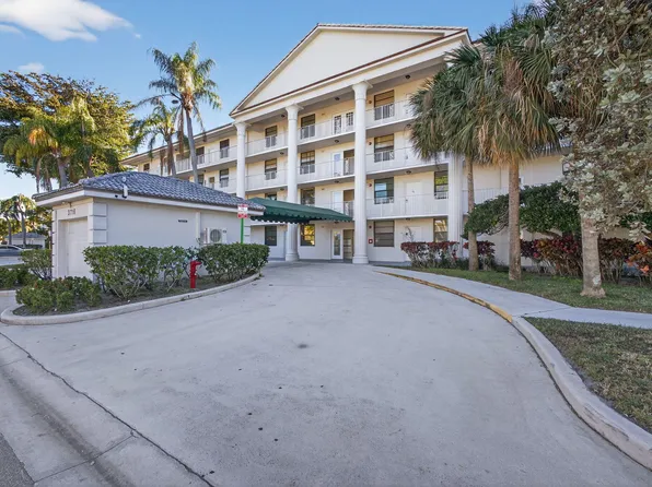 3716 Whitehall Drive #203, West Palm Beach, FL 33401