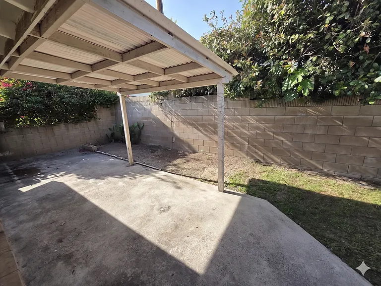 1718 S Baldwin Ave — Photo 10