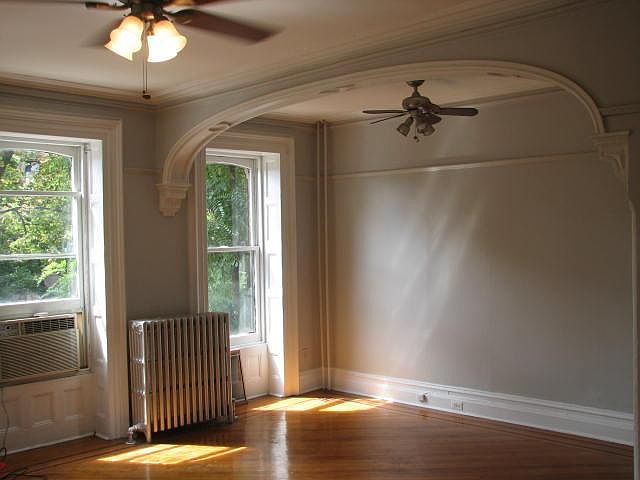 1st image of 31 Cambridge Pl APT 3