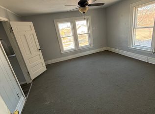 1441 2nd Ave SE APT B, Cedar Rapids, IA 52403