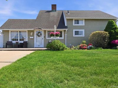 335 Twin Lane S, Wantagh, NY, 11793