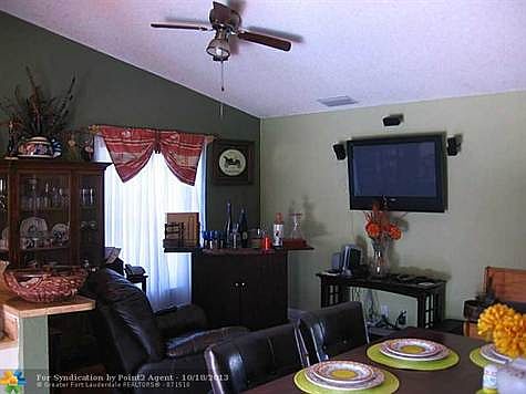4th image of 11300 NW 45th St