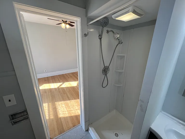 2044 Hanover Ave #2 — Photo 9
