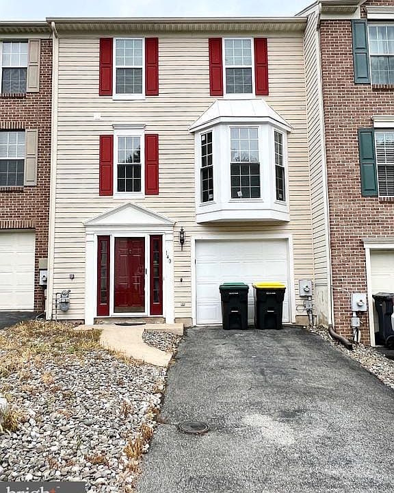1st image of 140 Steven Ln