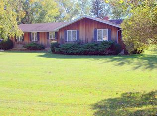 4590 Lower Mountain Rd, Lockport, NY 14094