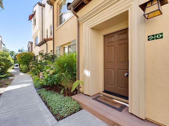 2nd image of 90 Castillo Ln