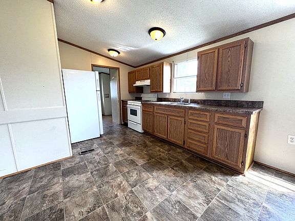 4th image of 4469 Merlin Dr