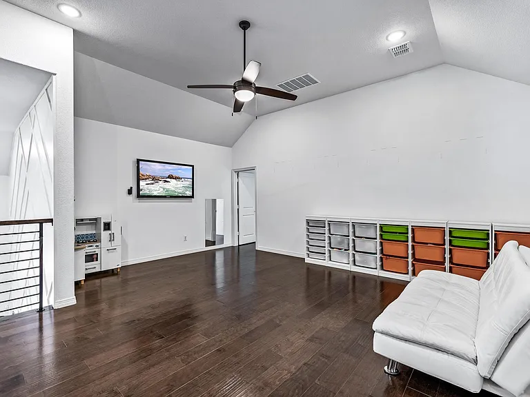1730 Caruth Dr — Photo 21