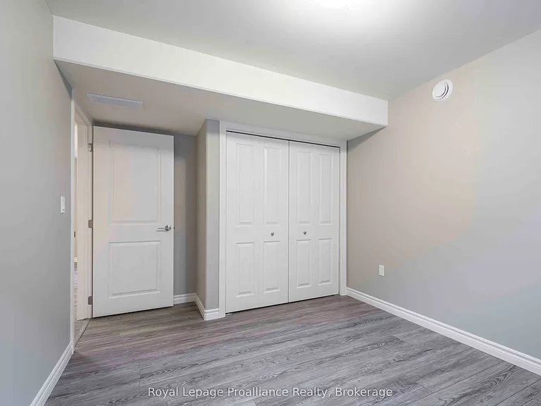 47 Dewal Pl — Photo 11