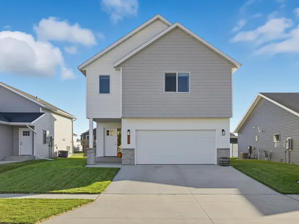 6410 82nd Ave S, Horace, ND 58047