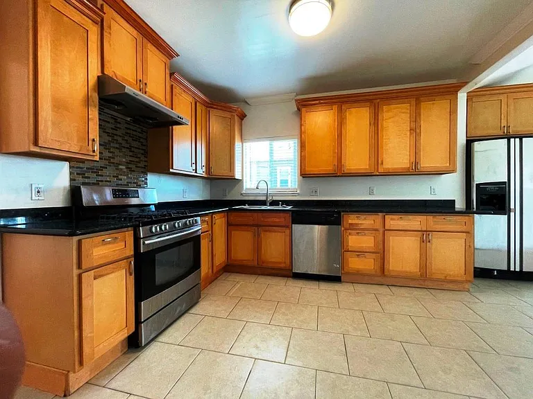 257 Sunol St — Photo 4