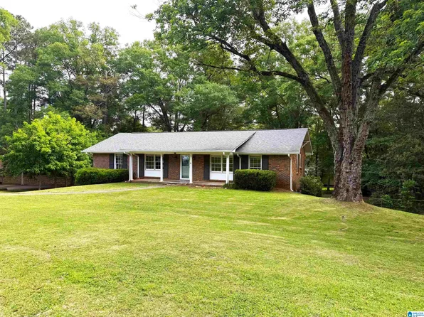 560 Shoshone Dr, Montevallo, AL 35115