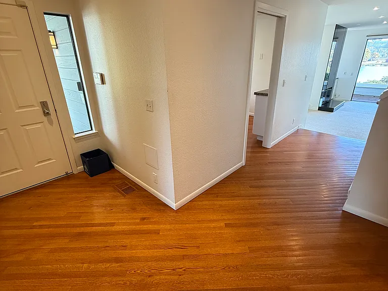 6052 Shelter Bay Ave — Photo 14