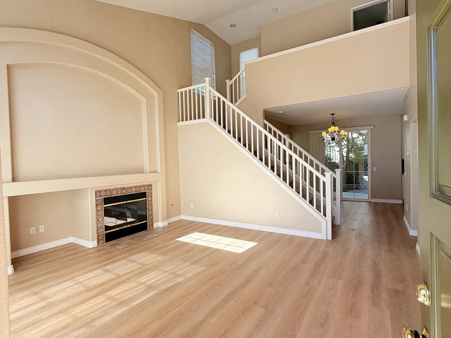23319 Anacapa Ln — Photo 2