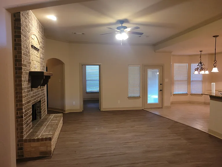 5130 Southpoint Dr — Photo 4