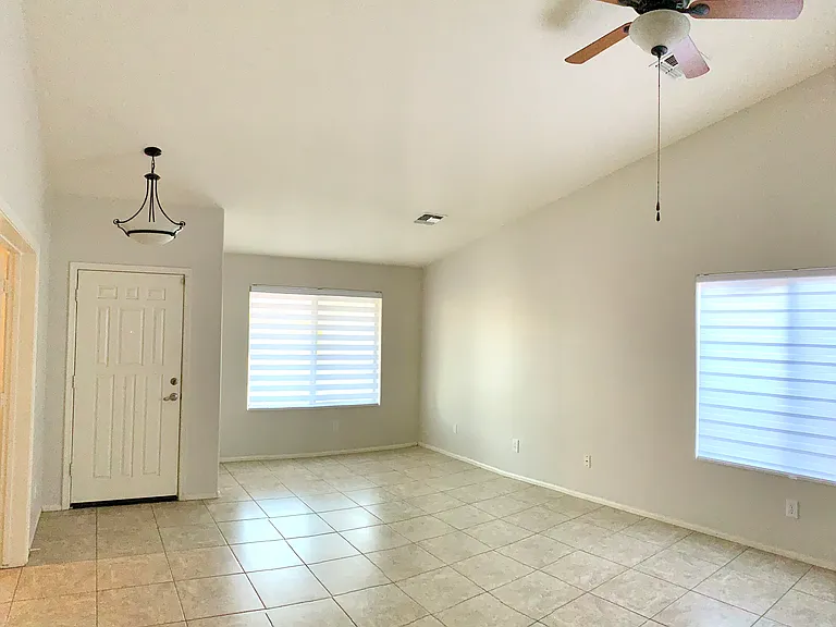 21150 E Via Del Oro — Photo 2