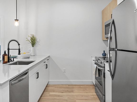 2nd image of 635 Main St #107