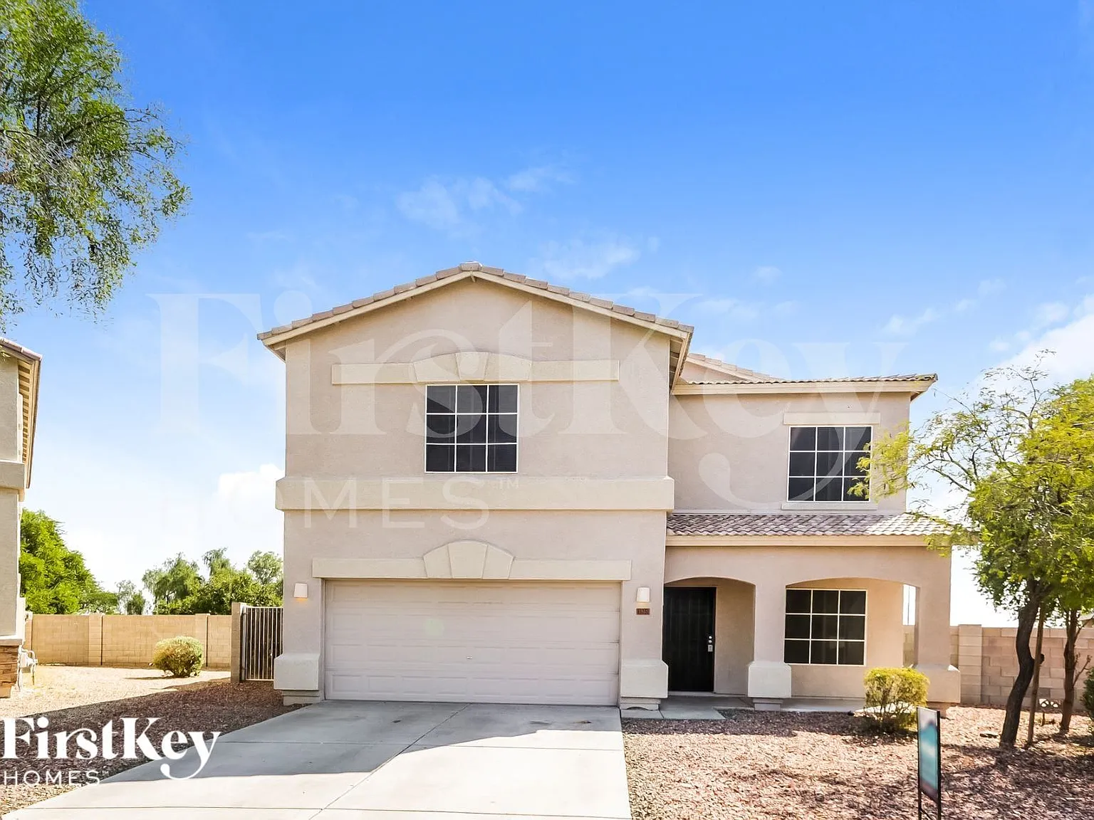 3 bed, 2.5 bath, 2220 sqft, $2,060 — Photo 1