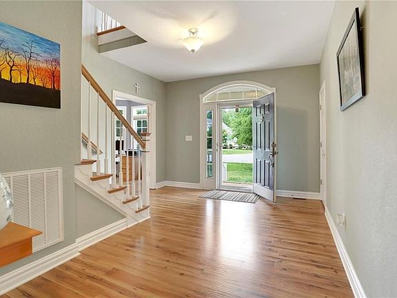 5th image of 612 Schooner Blvd