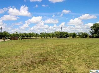 1312 S Medina St, Lockhart, TX 78644