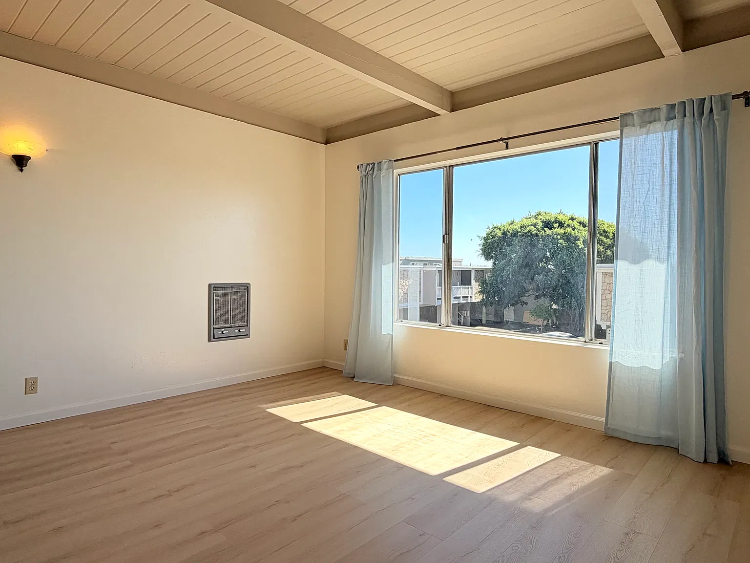 1 bed, $2,895 — Photo 2