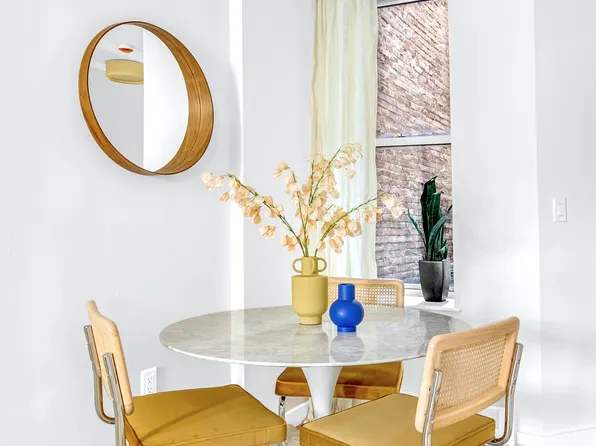 210 Hull Street image 2 of 8