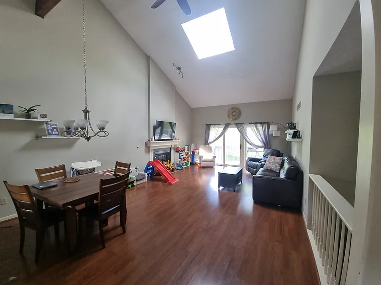 2352 Graystone Dr — Photo 5