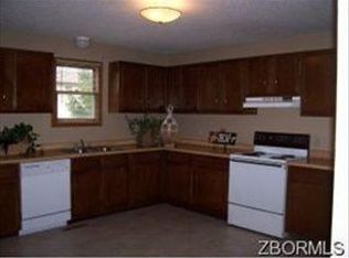 399 Johnathan Ln, Zanesville, OH 43701