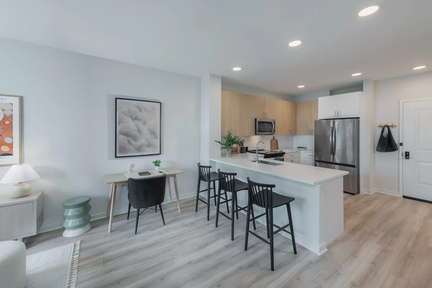 EDGE Apartments — Photo 4