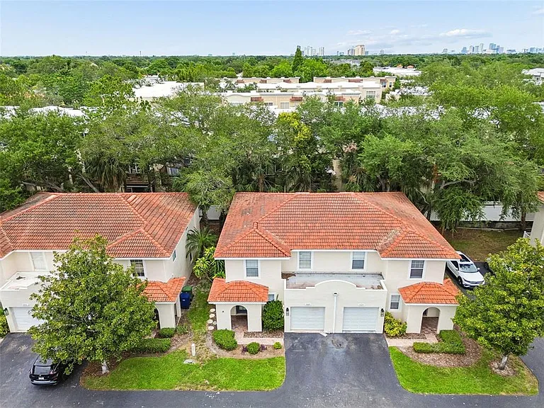 3125 Santorini Ct — Photo 32
