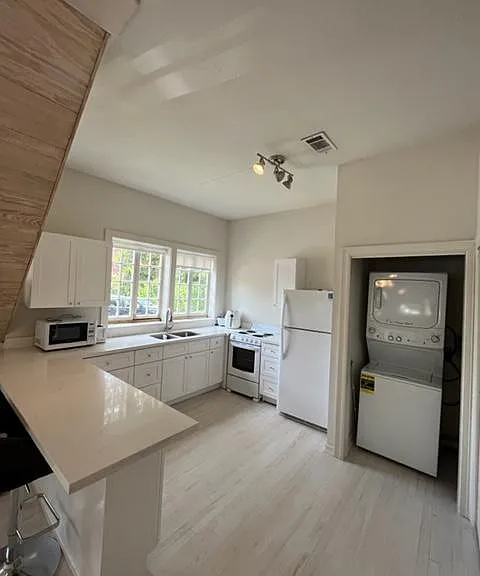 7634 Burthe St #2 — Photo 17
